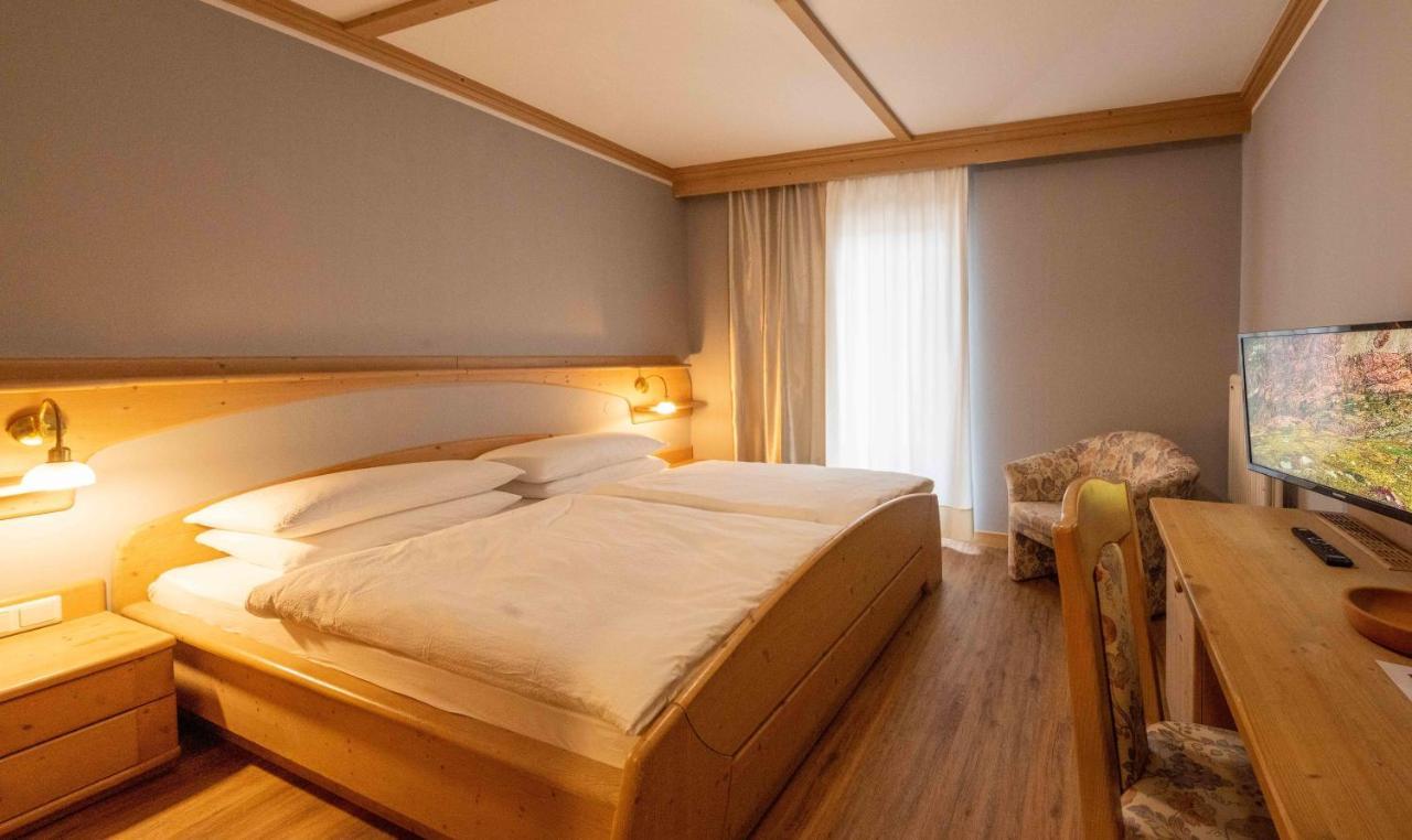 Classic Double Room with Balcony,1039255618:JPEG