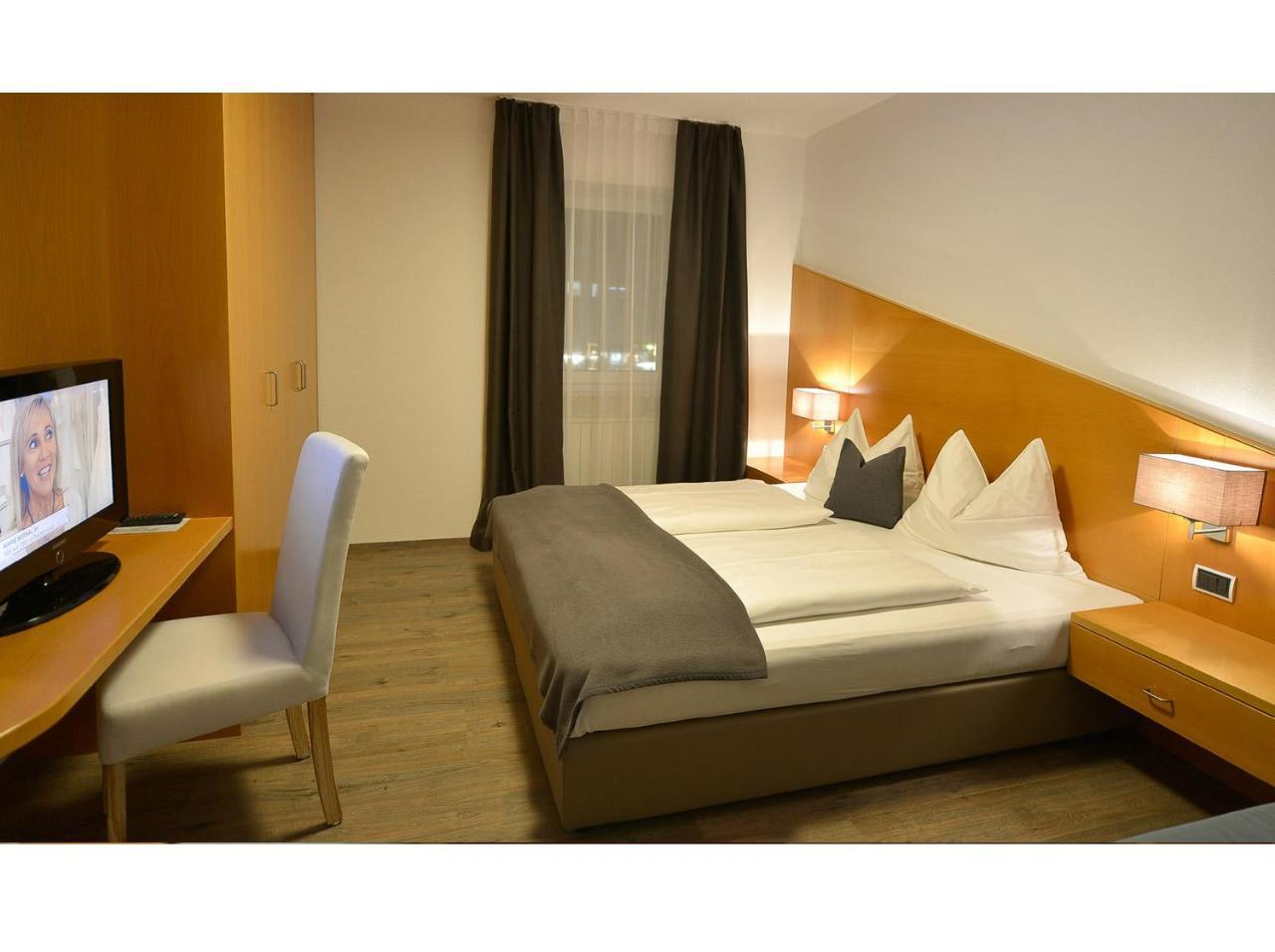 Piccolo Appartamento con 1 Camera da Letto e Balcone